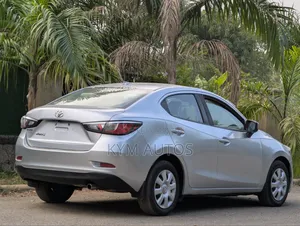 Toyota Yaris LE Sedan 4dr 2019 Silver