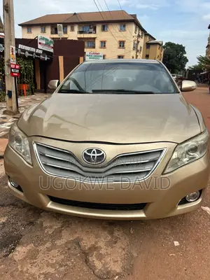 Toyota Camry 2011 Gold