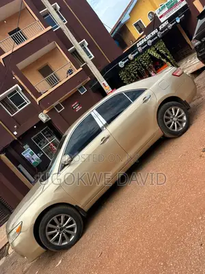 Toyota Camry 2011 Gold