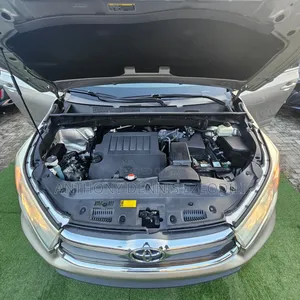 Toyota Highlander Limited V6 4x4 (3.5L 6cyl 6A) 2016 Gold