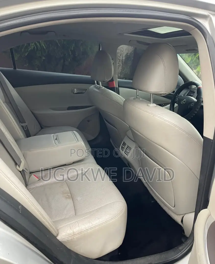 Lexus ES 2012 Silver