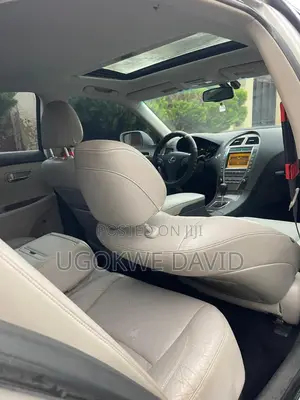 Lexus ES 2012 Silver