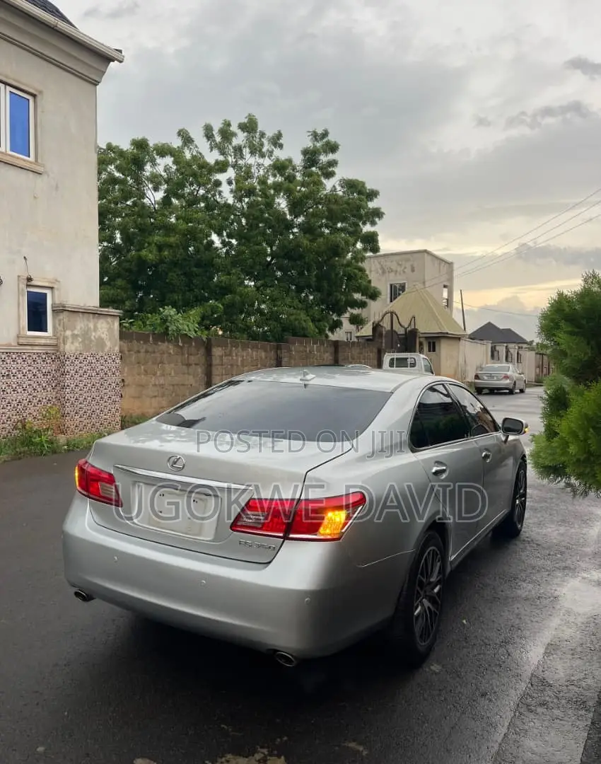 Lexus ES 2012 Silver