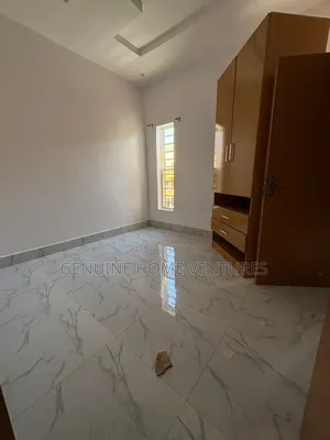 1bdrm Apartment in Chevron for rent
