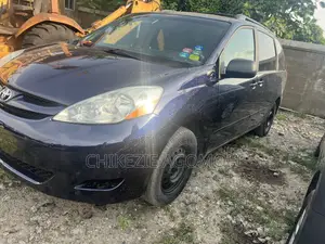 Toyota Sienna LE AWD 2006 Blue