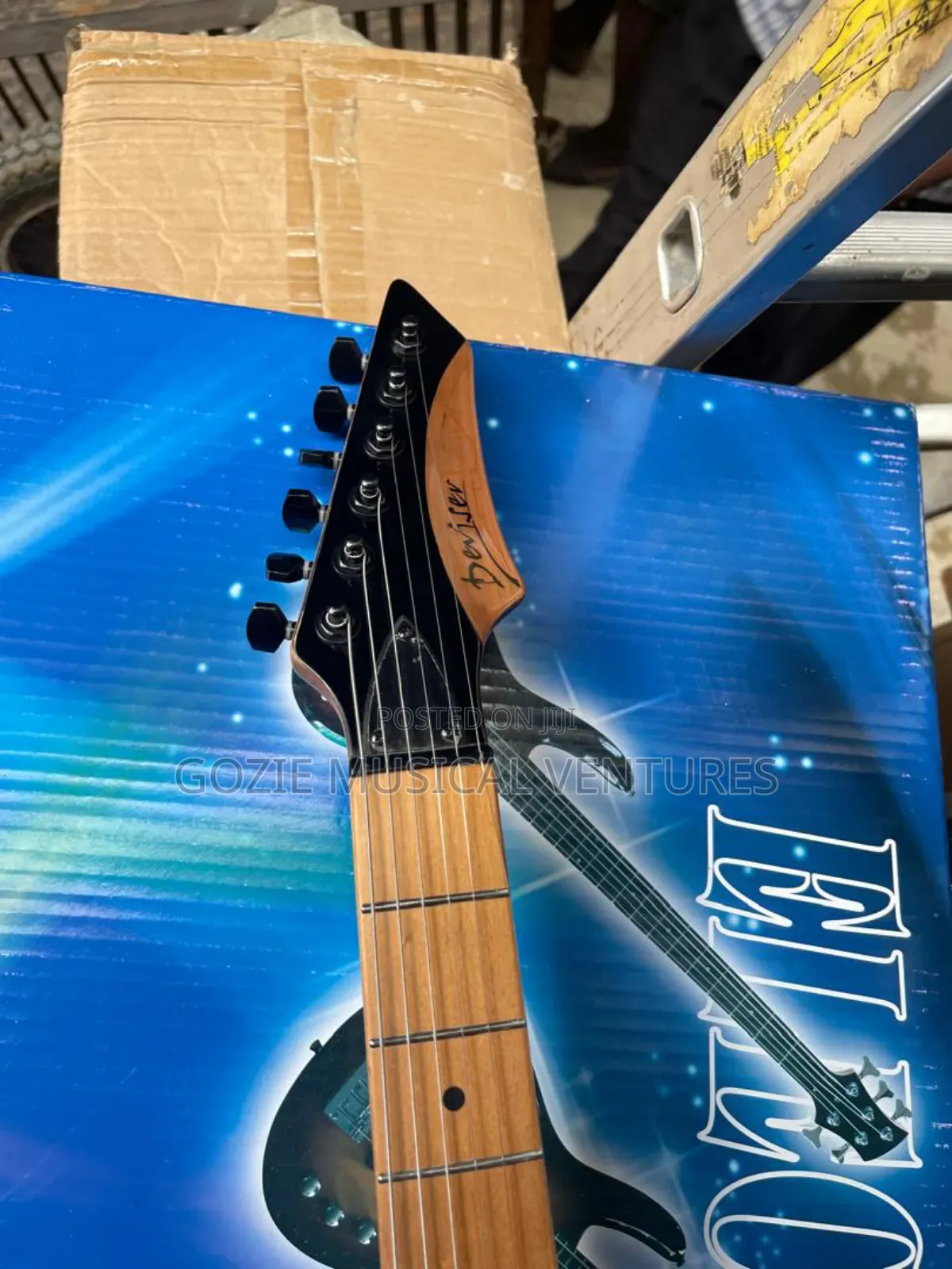 Deviser L-G6- Bk Electric Lead Guitar