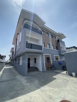 4bdrm Duplex in Lekki for rent