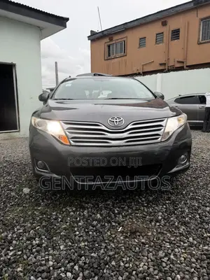 Toyota Venza AWD 2010 Gray