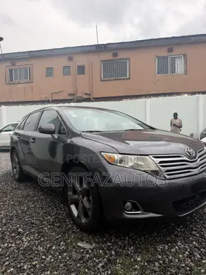 Toyota Venza AWD 2010 Gray