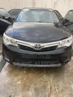 Toyota Camry LE 4dr Sedan (2.5L 4cyl 6A) 2014 Blue