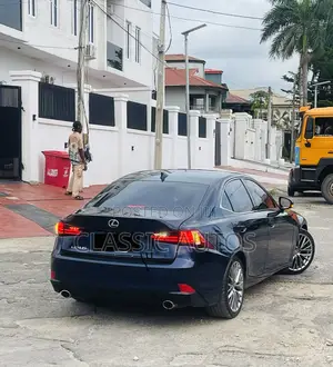 Lexus IS 2015 Blue