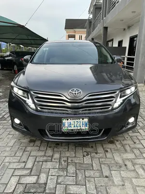 Toyota Venza LE 2011 Gray