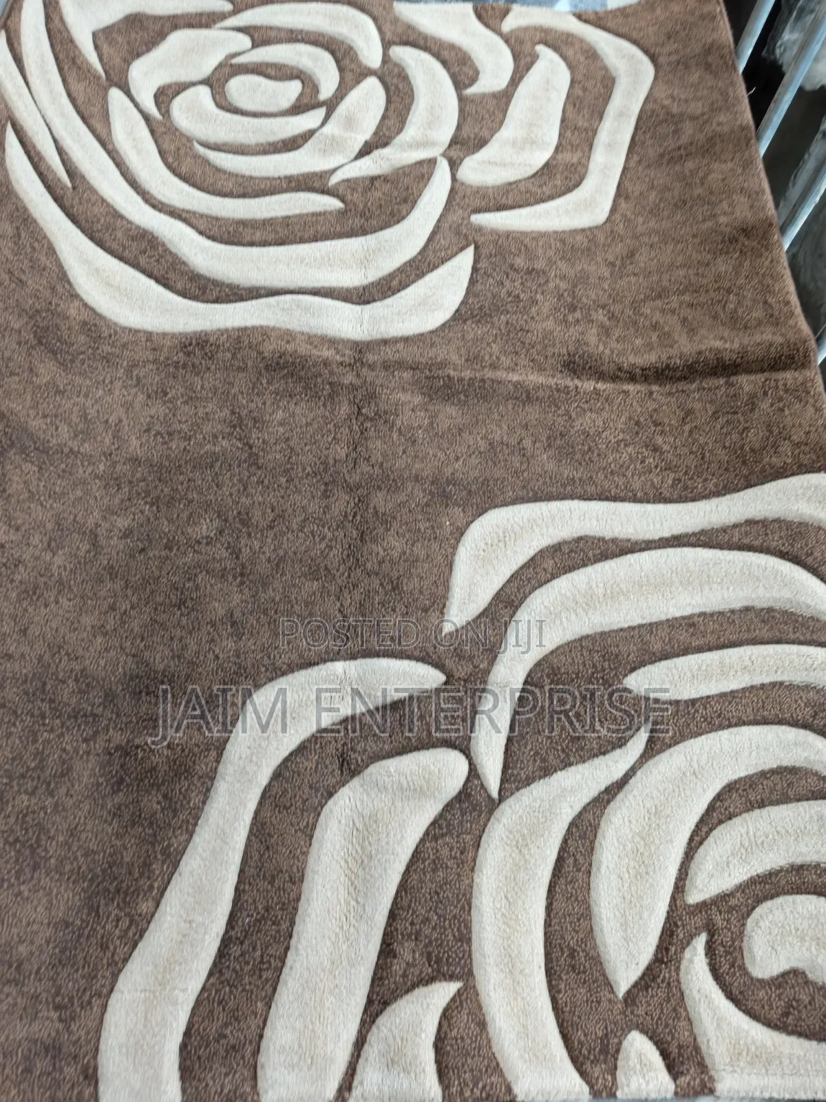 5 by 7 Foreign Use Center Rug