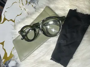 Unisex Round Frame Eyeglasses