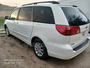 Toyota Sienna XLE Limited 2005 White