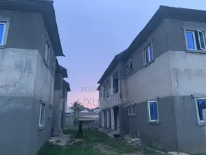 3bdrm Block of Flats in Fha Lugbe for sale