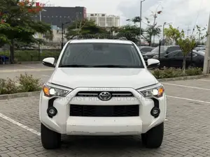 Toyota 4-Runner SR5 Premium 4WD 2023 White