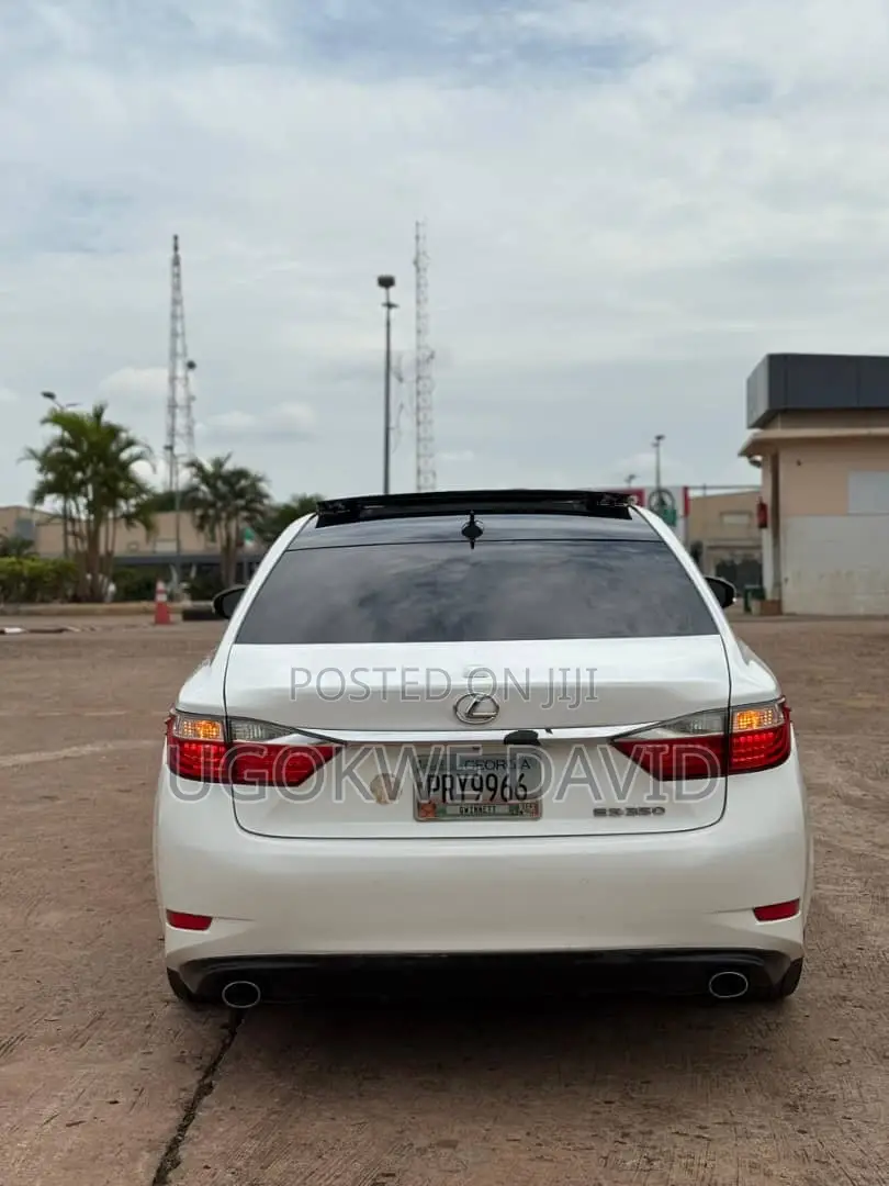 Lexus ES 2015 White