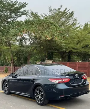Toyota Camry 2018 Gray