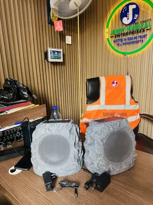 Bluetooth Rock Speakers With Solar Panel and Adapter