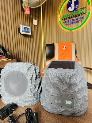 Bluetooth Rock Speakers With Solar Panel and Adapter
