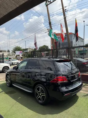 Mercedes-Benz GLE-Class 2016 Black