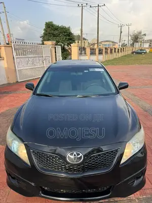 Toyota Camry SE 4dr Sedan (2.5L 4cyl 6A) 2011 Black