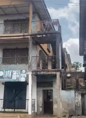 Furnished 20bdrm Townhouse/Terrace for sale