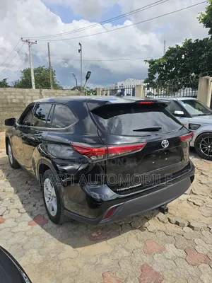 Toyota Highlander XLE 2021 Black