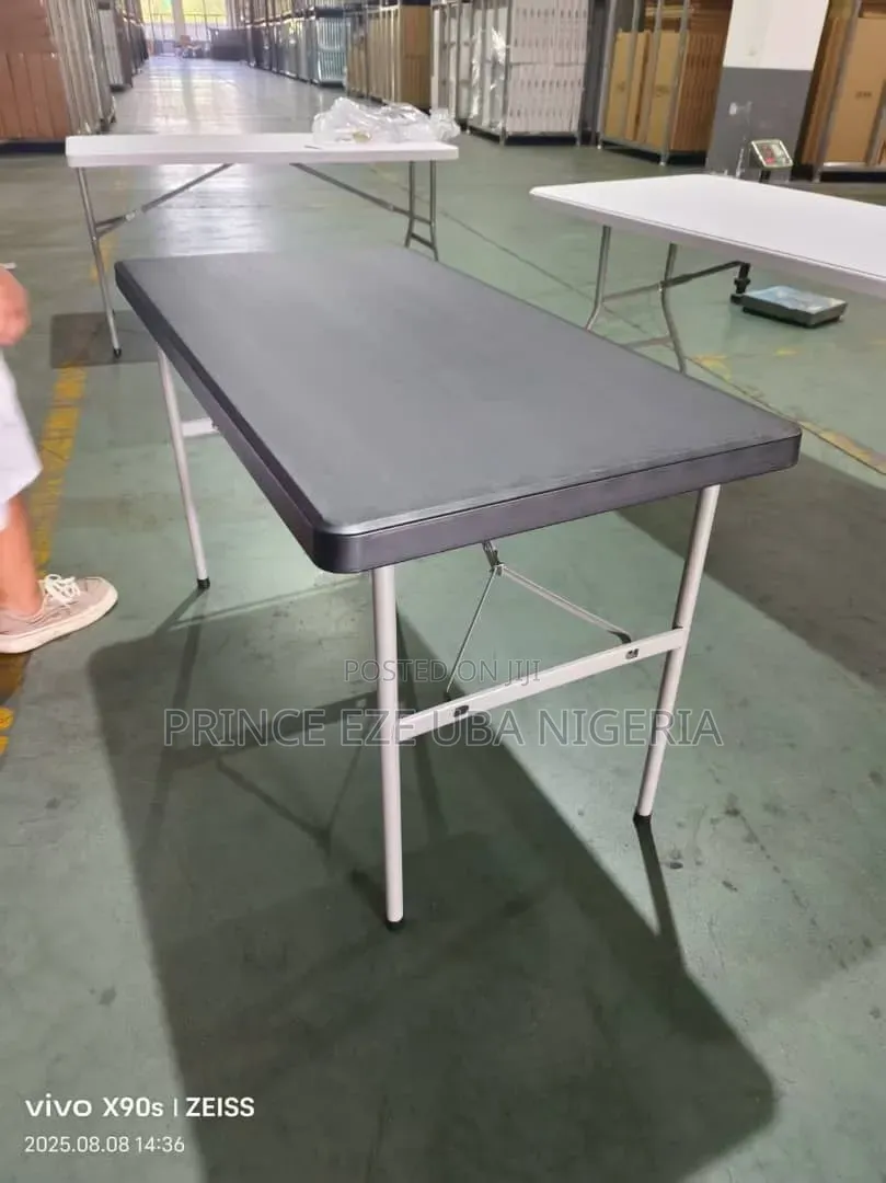 Foldable Plastic Table