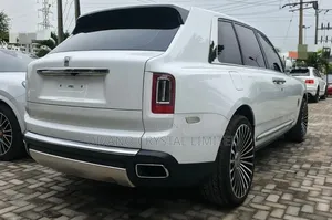 Rolls-Royce Cullinan Base 2020 White