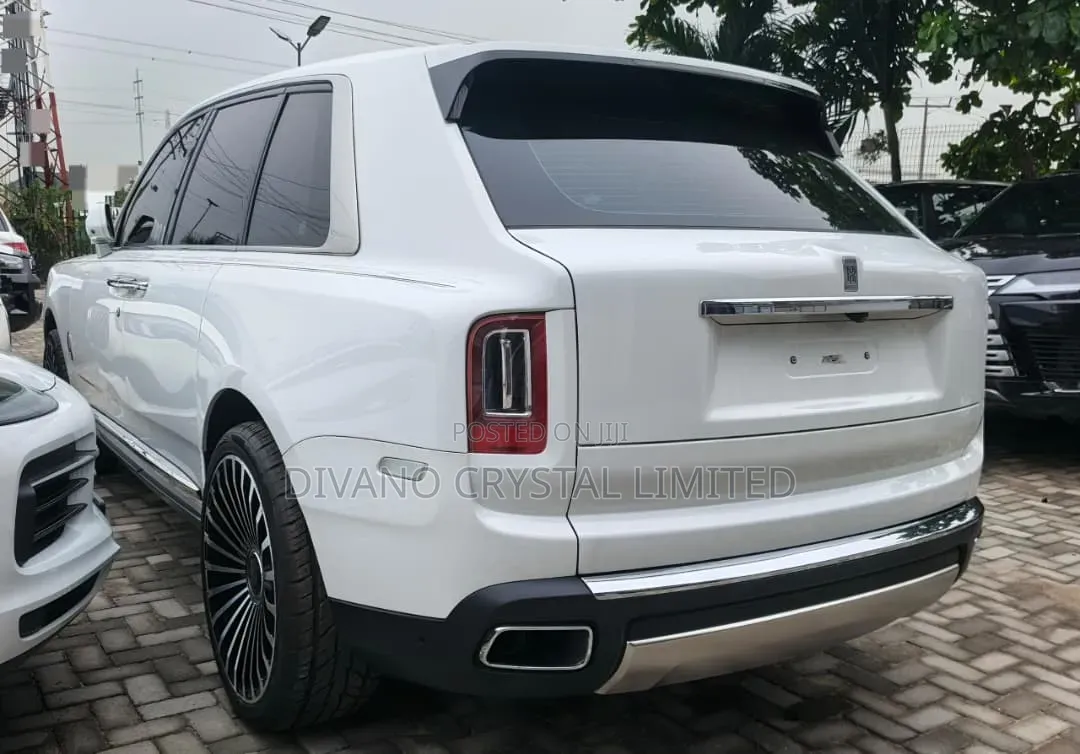 Rolls-Royce Cullinan Base 2020 White