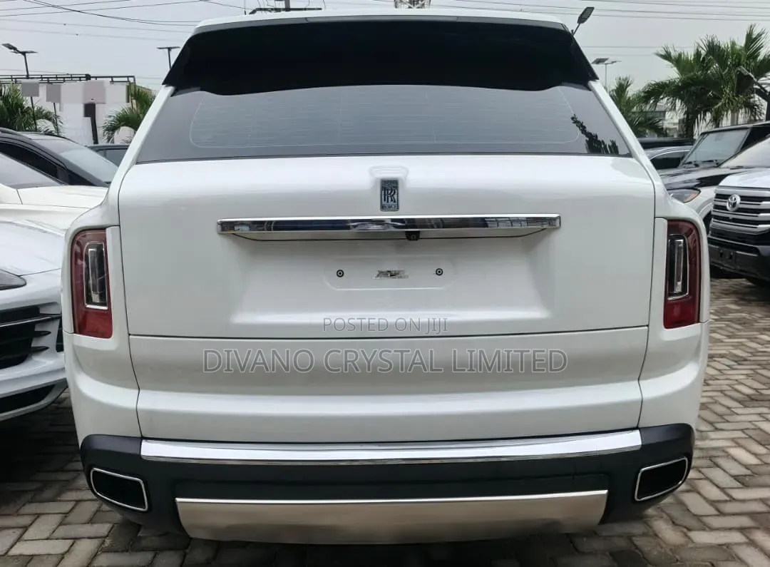 Rolls-Royce Cullinan Base 2020 White