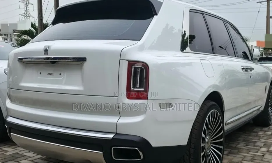 Rolls-Royce Cullinan Base 2020 White