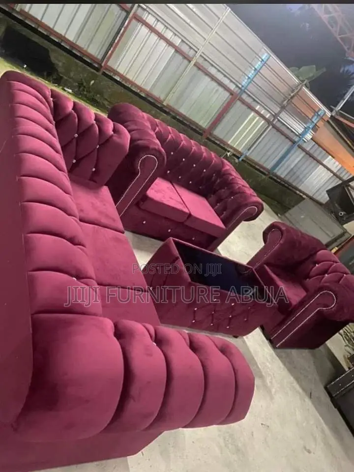 P Hand Sofa