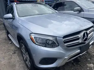 Mercedes-Benz GLC-Class 2019 Blue