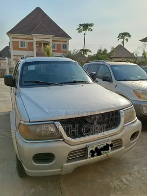 Mitsubishi Montero 2003 Silver