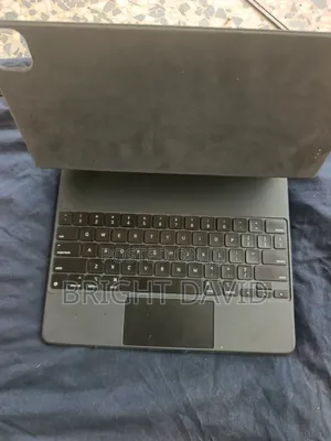 Barely Used Apple Magic Keyboard With Trackpad for iPad Pro 11inch.