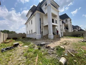 5bdrm Duplex in Dakwo District for sale