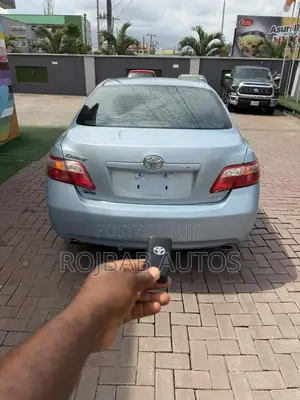 Toyota Camry LE V6 4dr Sedan (3.5L 6cyl 6AM) 2009 Blue
