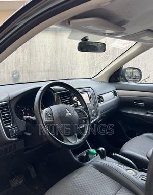 Mitsubishi Outlander SE 4dr SUV (2.4L 4cyl CVT) 2015 Black