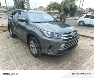 Toyota Highlander Limited 4dr SUV AWD (3.5L 6cyl 6A) 2015 Green