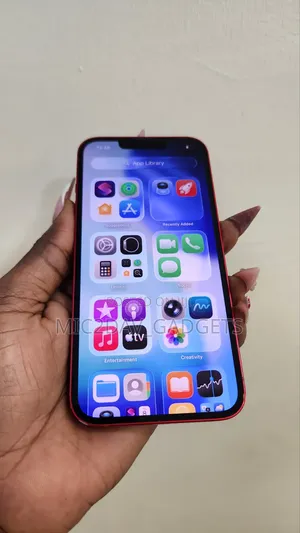 Apple iPhone 13 128 GB Red