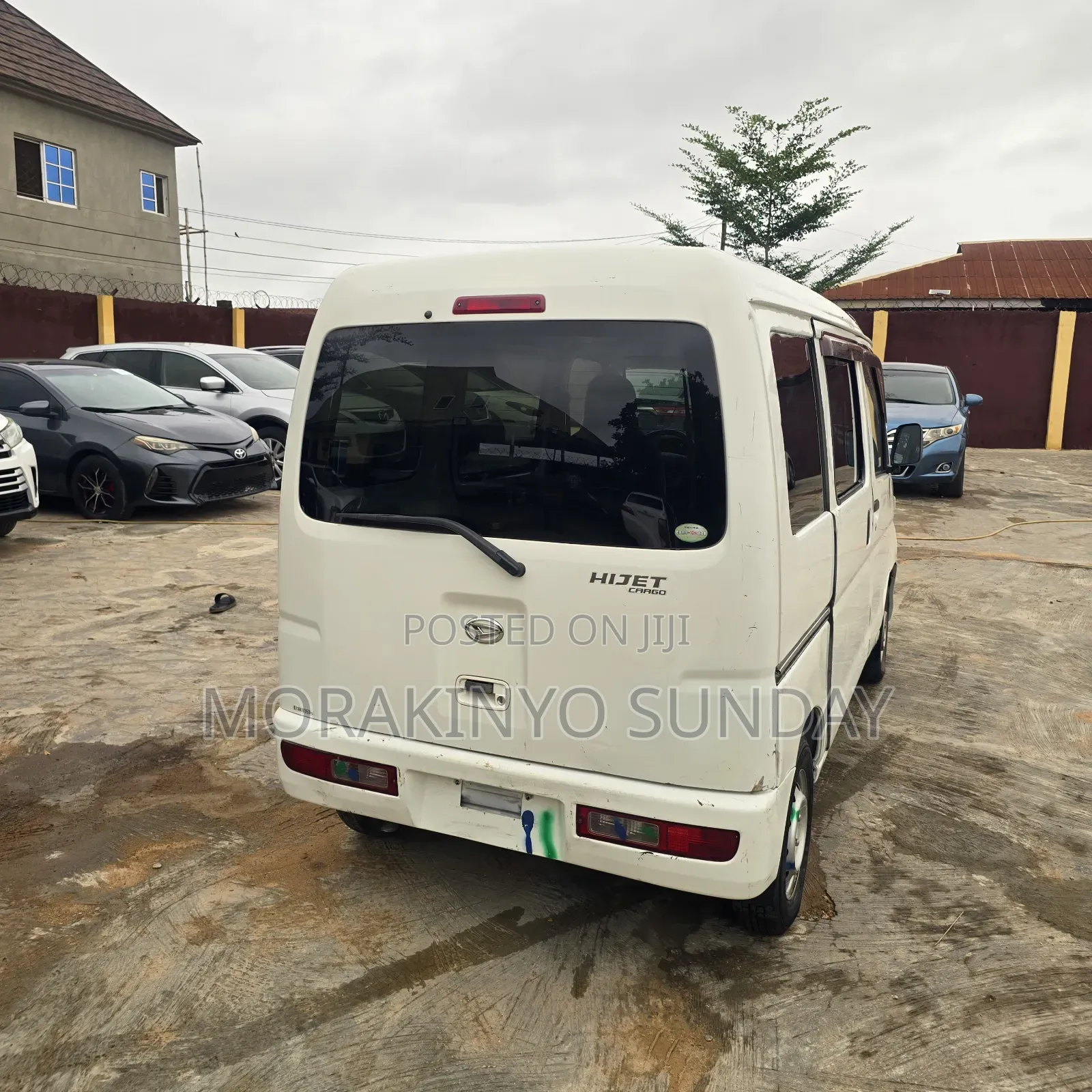 Daihatsu Hijet 2004 White
