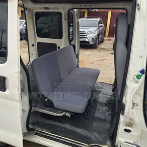 Daihatsu Hijet 2004 White