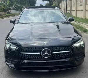 Mercedes-Benz C250 2021 Black