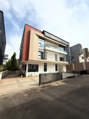 7bdrm Villa in Katampe Extension for sale