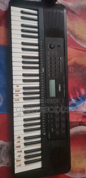 Yamaha PSR E 273