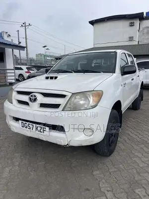 Toyota Hilux 2008 White