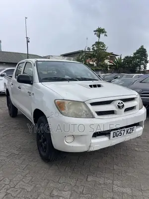 Toyota Hilux 2008 White